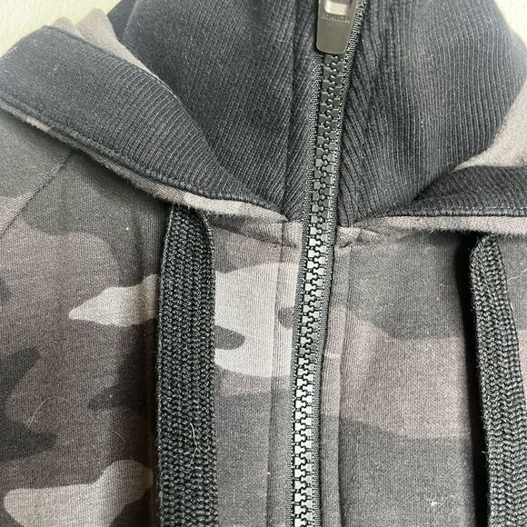 Athleta Black and Gray Camo Jacket - Picture 4 of 11
